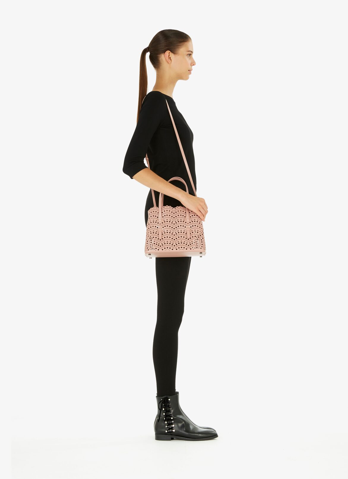 Mina 25 Tote Bag ALAÏA SANDY MINA 25 TOTE BAG